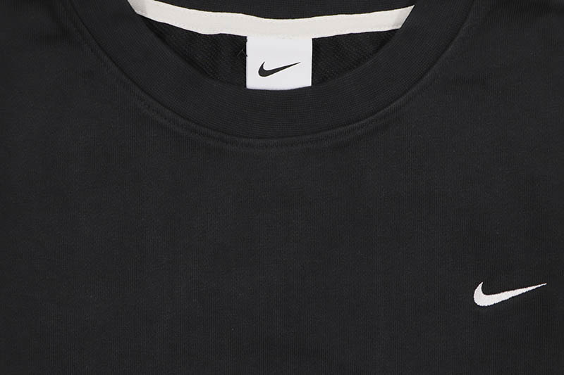 NIKE STANDARD ISSUE DRI-FIT CREW BASKETBALL TOP (DQ5820-010:BLACK