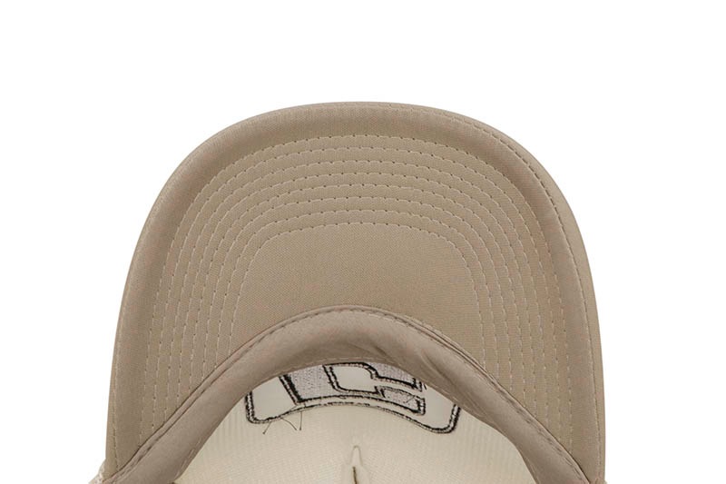 CUTTHROAT BANDANA TRUCKER HAT (BONE)