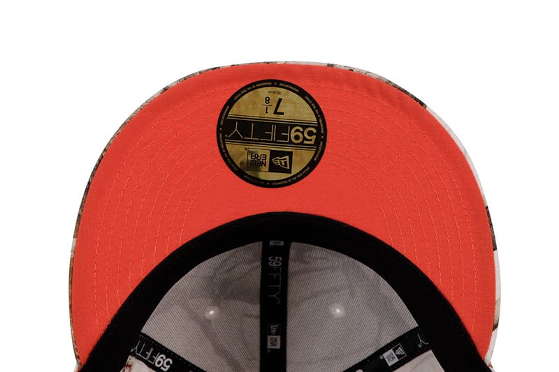 NEW ERA NEW YORK METS 59FIFTY FITTED CAP (1969 WORLD SERIES SIDE PATCH/ORANGE UNDER VISOR/REALTREE SNOW CAMO)
