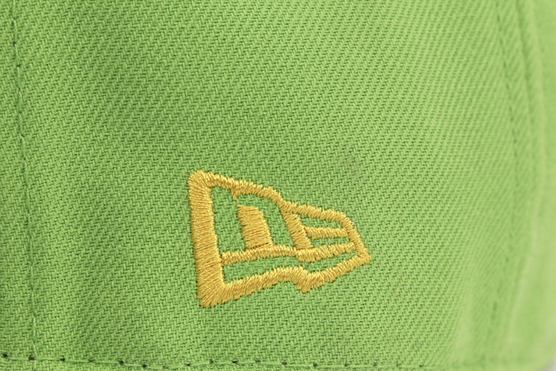 NEW ERA OREGON DUCKS 9FIFTY SNAPBACK CAP (DUCKS SIDE PATCH/GREY UNDER VISOR/LIME BLACK)