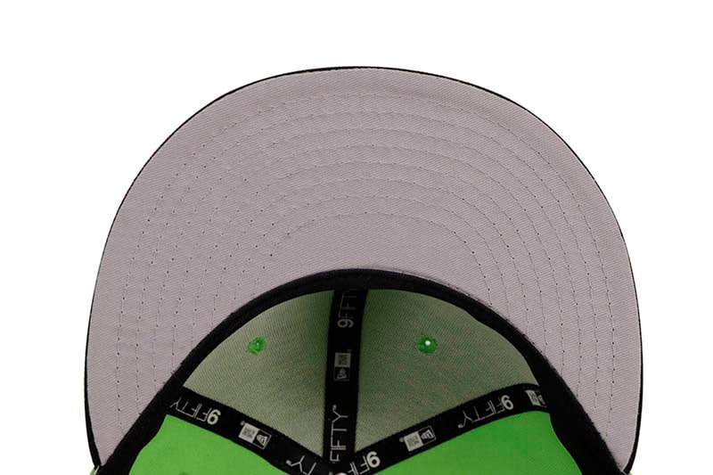 NEW ERA OREGON DUCKS 9FIFTY SNAPBACK CAP (DUCKS SIDE PATCH/GREY UNDER VISOR/LIME BLACK)