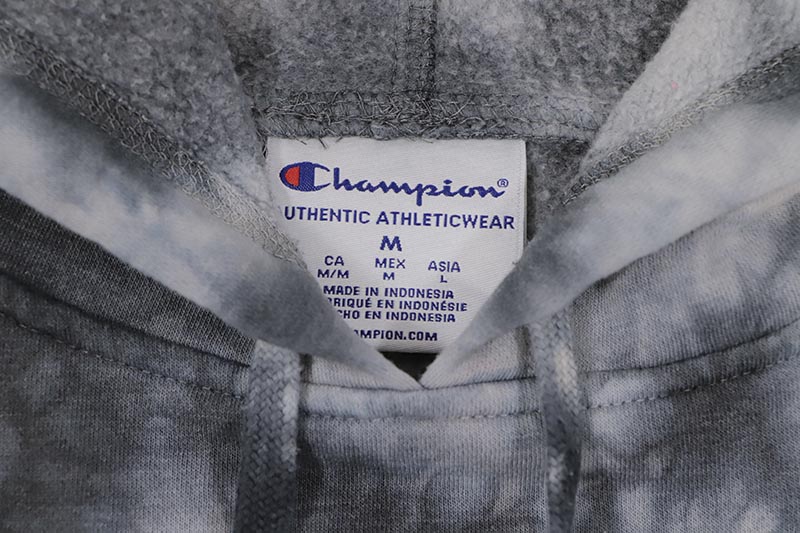 CHAMPION CRUSH DYE FLEECE HOODIE (S63296-AOTJ:CRUSH DYE BLACK)
