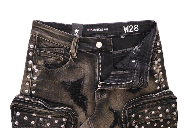 HOMME de DOULEUR STUDDED DENIM CARGO SHORTS (567:BLACK)