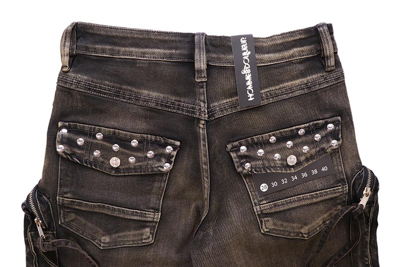 HOMME de DOULEUR STUDDED DENIM CARGO SHORTS (567:BLACK)