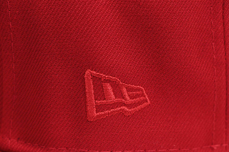 NEW ERA DETROIT RED WINGS 59FIFTY FITTED CAP (50TH ANNIVERSARY SIDE PATCH/GREEN UNDER VISOR/SCARLET) 70971072