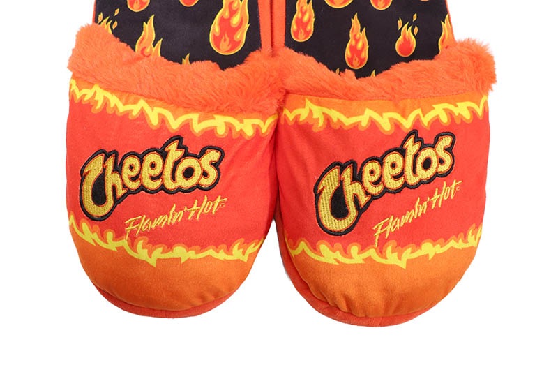 ODD SOX FLAMIN HOT CHEETOS FUZZY SLIP-ON SLIPPERS (33603FSL:RED)