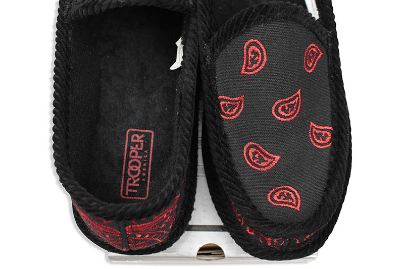 TROOPER EMBROIDERY HOUSE SHOES (KS-002E:BLACK/RED)
