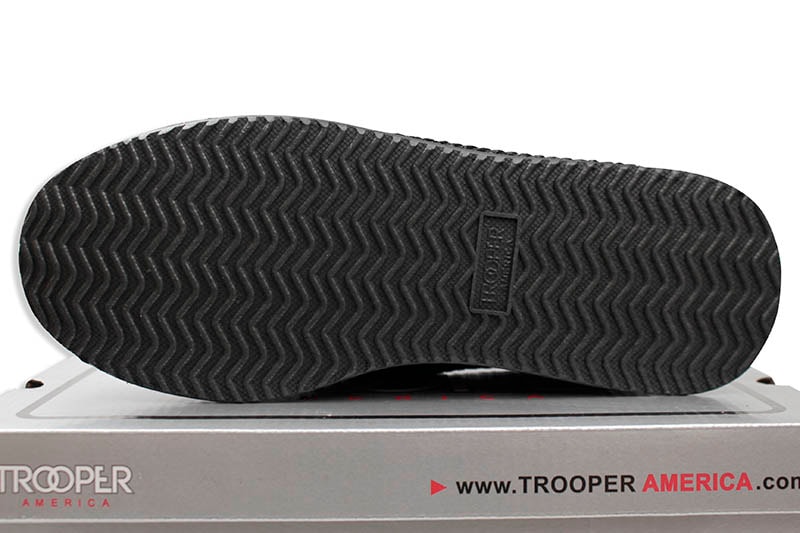 TROOPER EMBROIDERY HOUSE SHOES (KS-002E:BLACK/RED)