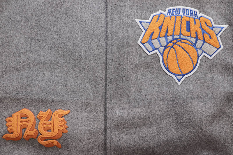 PRO STANDARD NEW YORK KNICKS OLD ENGLISH LOGO WOOL VARSITY JACKET