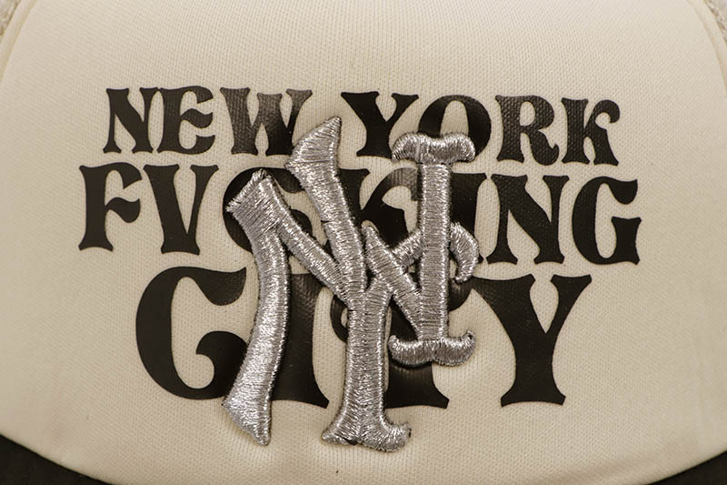 TWNTY TWO NY FVCKING CITY TRUCKER HAT (BEIGE/BLACK)