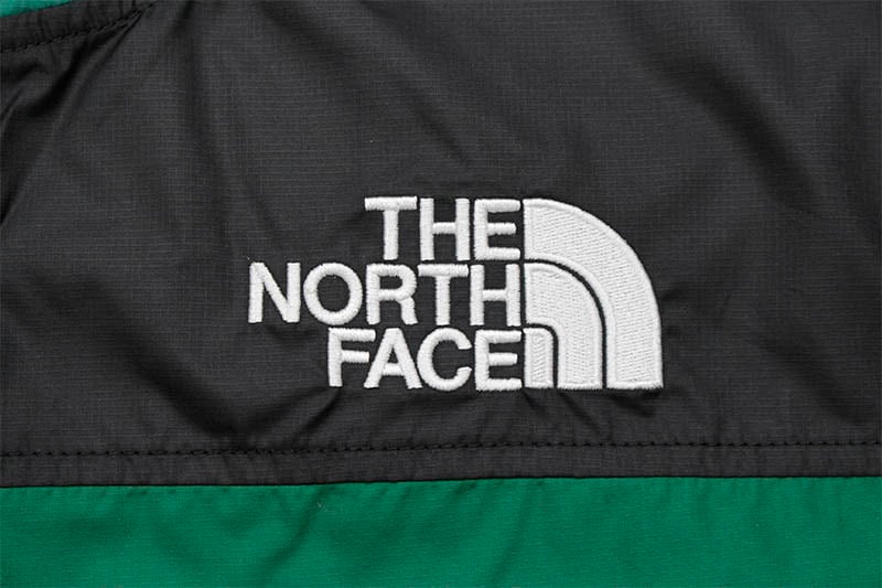 THE NORTH FACE HMLYN WIND SHELL (EVERGREEN)