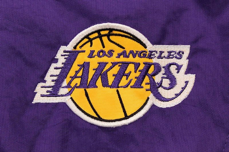 STARTER LOS ANGELES LAKERS HOODED NYLON JACKET (LS030736)