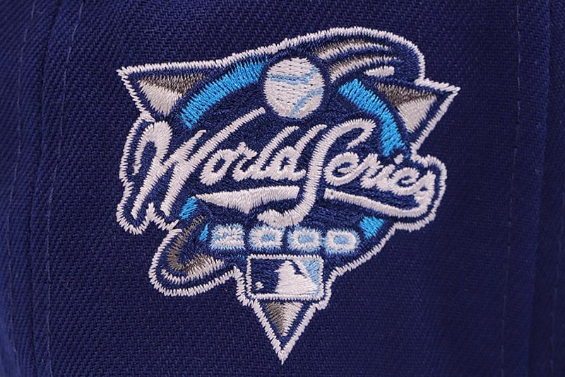 NEW ERA NEW YORK YANKEES 59FIFTY FITTED CAP (2000 WORLD SERIES SIDE PATCH/GREY UNDER VISOR/DARK ROYAL) 14490418