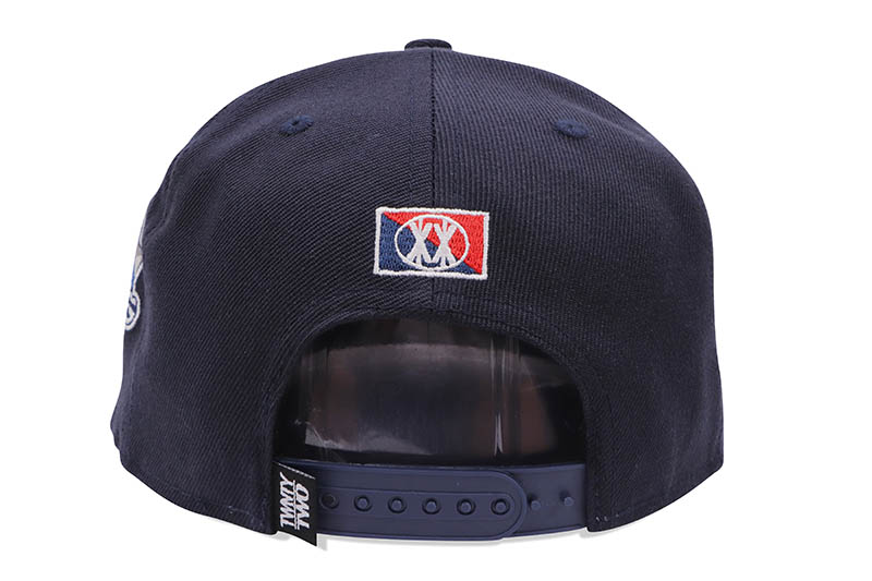 TWNTY TWO YANKMETS SNAPBACK CAP (NAVY)