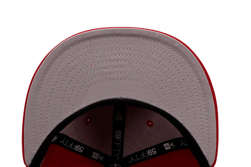 NEW ERA CHICAGO WHITE SOX 59FIFTY FITTED CAP (1991 INAUGURAL YEAR COMISKEY PARK SIDE PATCH/GREY UNDER VISOR/SCARLET) 70847657