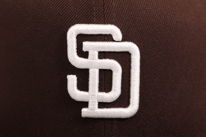 NEW ERA SAN DIEGO PADRES 59FIFTY FITTED CAP (1998 WORLD SERIES CUSTOM SIDE PATCH/GREY UNDER VISOR/BURNTWOOD NAVY) 70945496