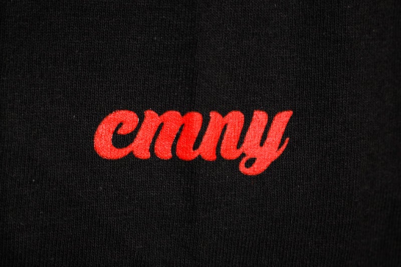 CLASSIC MATERIAL NY I CAN'T LIVE WITHOUT MY RADIO T-SHIRT (BLACK)
