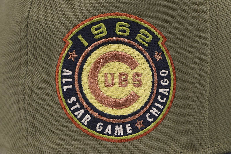 NEW ERA CHICAGO CUBS 59FIFTY FITTED CAP (1962 ALL STAR GAME SIDE PATCH/BURNT ORANGE UNDER VISOR/OLIVE OBSIDIAN)