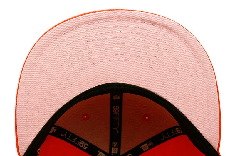 NEW ERA NEW YORK YANKEES 59FIFTY FITTED CAP (1999 WORLD SERIES SIDE PATCH/PINK UNDER VISOR/ORANGE)