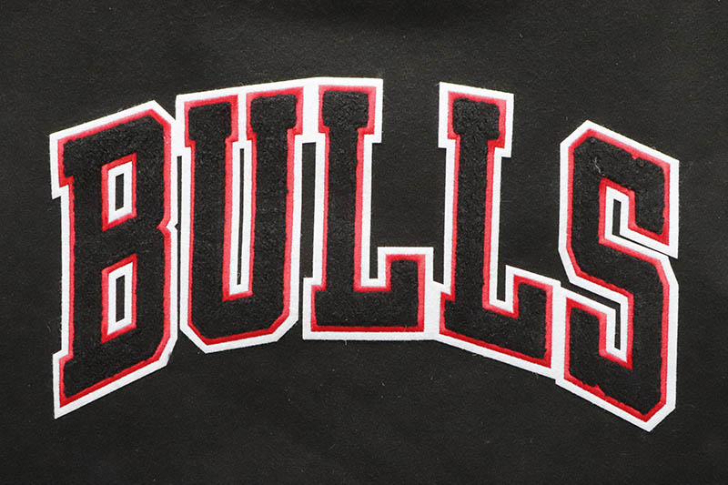 PRO STANDARD CHICAGO BULLS VARSITY JACKET (BCB651681:BLACK)