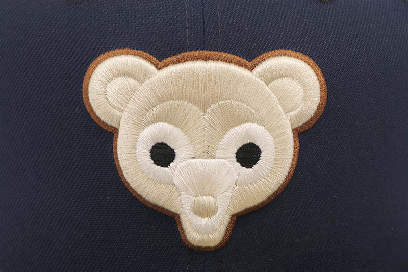 NEW ERA CHICAGO CUBS 59FIFTY FITTED CAP (WRIGLEY FIELD CUSTOM SIDE PATCH/GREY UNDER VISOR/NAVY)