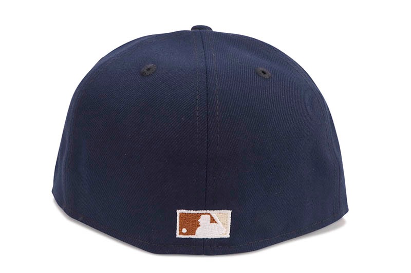 NEW ERA CHICAGO CUBS 59FIFTY FITTED CAP (WRIGLEY FIELD CUSTOM SIDE PATCH/GREY UNDER VISOR/NAVY)