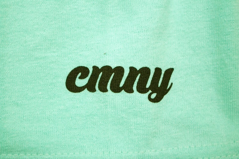 CLASSIC MATERIAL NY SUNFLOWER SEEDS & QUARTER WATERS T-SHIRT (CELADON)