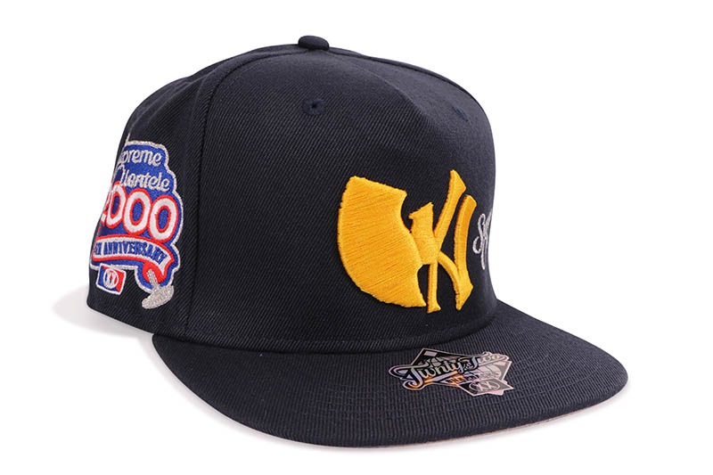 TWNTY TWO SUPREME CLIENTELE 25TH SNAPBACK CAP (NAVY)