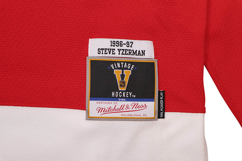 MITCHELL & NESS POWER PLAY PLAYER JERSEY (DETROIT REDWINGS/1996-97:STEVE YZERMAN/#19/RED) JY9015