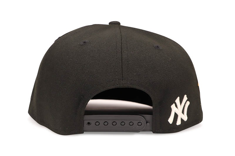 NEW ERA NEW YORK YANKEES FLAME LOGO 9FIFTY SNAPBACK CAP (1996 WORLD SERIES SIDE PATCH/GREY UNDER VISOR/BLACK)