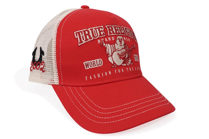 TRUE RELIGION VARSITY TRUCKER HAT (TR4189:BORDEAUX/DAKOTA)