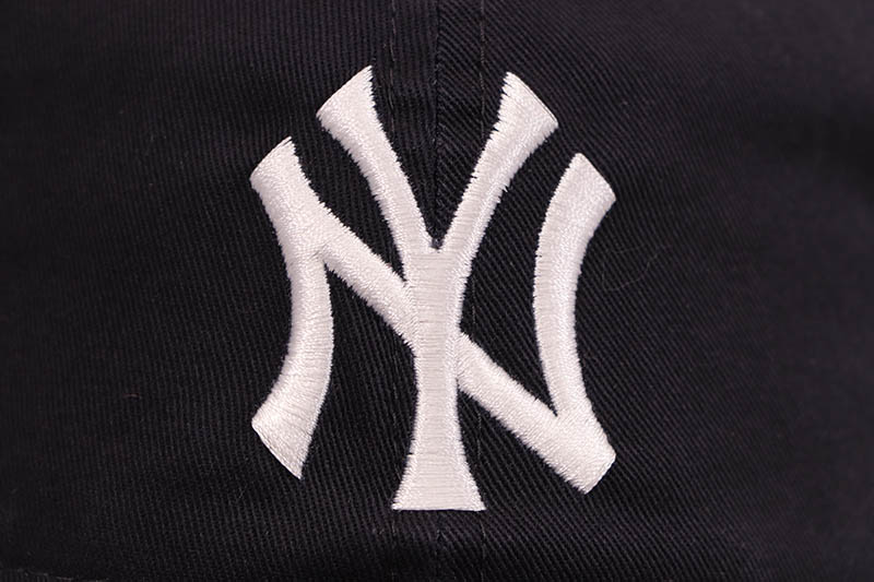 NEW ERA NEW YORK YANKEES SIDE PATCH 9TWENTY ADJUSTABLE CAP (NAVY) 14388717