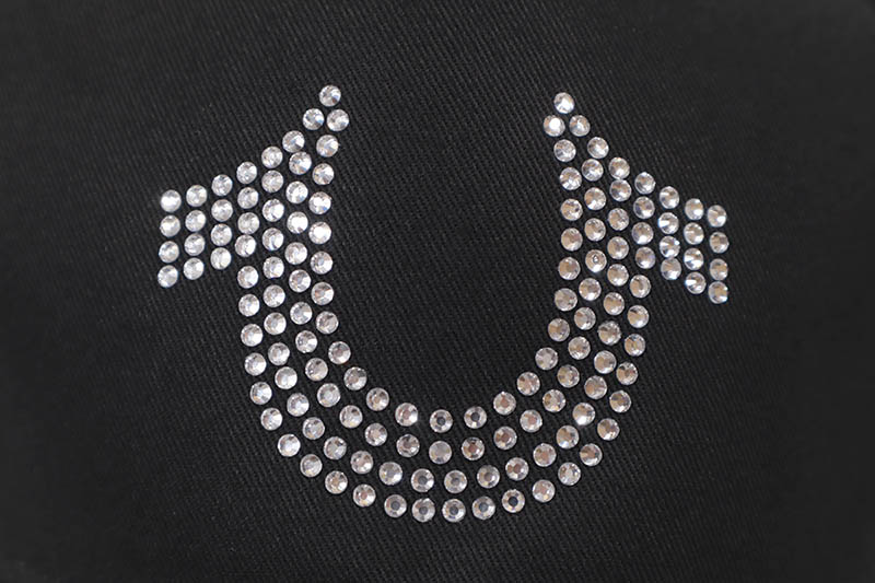 TRUE RELIGION CRYSTAL HORSESHOE TRUCKER HAT (TR4180:JET BLACK)