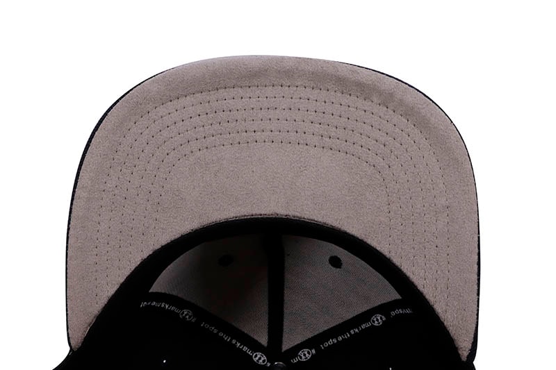 TWNTY TWO NY APPLE SNAPBACK CAP (NAVY)