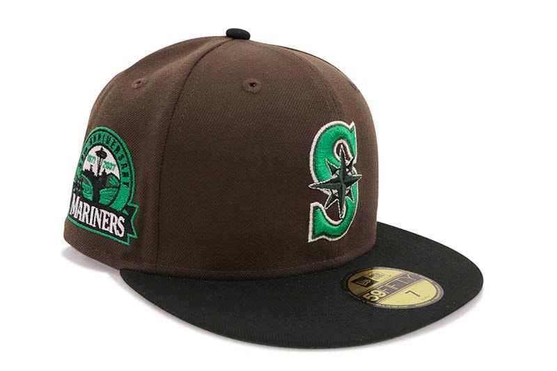 NEW ERA SEATTLE MARINERS 59FIFTY FITTED CAP (30TH ANNIVERSARY CUSTOM SIDE PATCH/MOUNTAIN PINE UNDER VISOR/WALNUT BLACK)