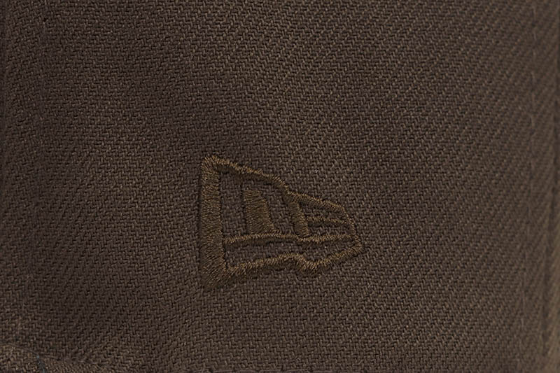 NEW ERA SEATTLE MARINERS 59FIFTY FITTED CAP (30TH ANNIVERSARY CUSTOM SIDE PATCH/MOUNTAIN PINE UNDER VISOR/WALNUT BLACK)