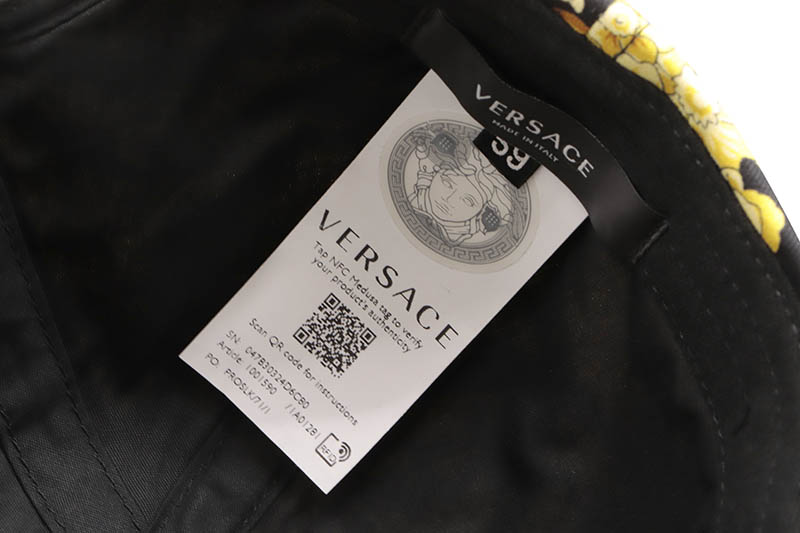 ヴェルサーチ　VERSACE ヴェルサーチ キャップ クリスタルスタッズ ブラック メンズ