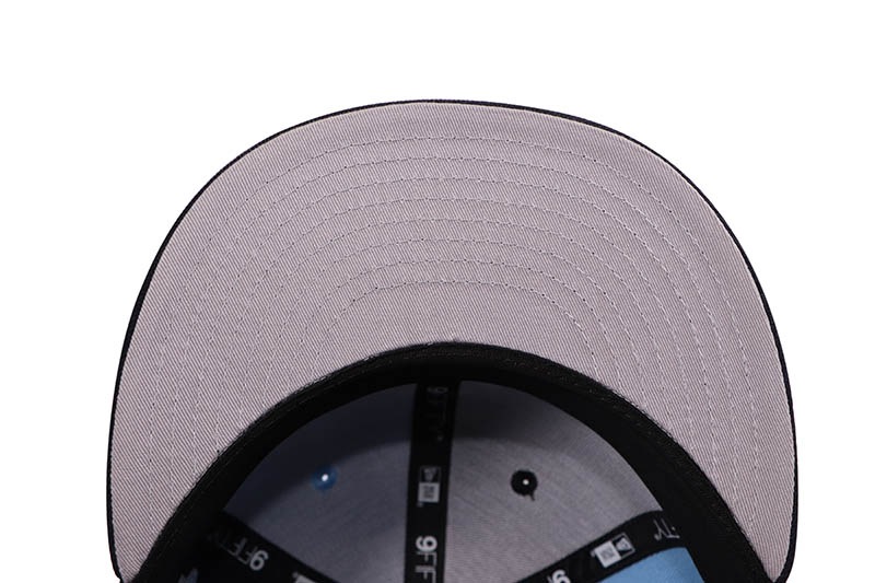 NEW ERA NEW YORK YANKEES 9FIFTY SNAPBACK CAP (2000 SUBWAY SERIES SIDE PATCH/GREY UNDER VISOR/BLUE PINWHEELS)