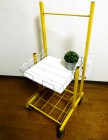 レトロな移動式のス2段チールラック 店舗什器/ディスプレイラック 【中古】【代引き不可】