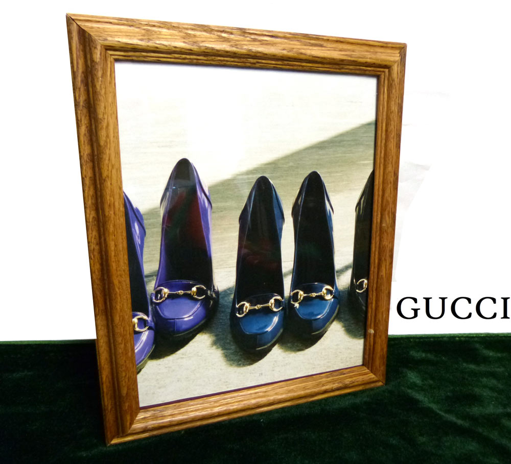 グッチ 額装 木製額縁 フレーム グッチ(GUCCI )の靴のポスター / 額装【中古