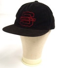 STUSSY / ���ƥ塼���� STUSSY TRIBE �����ǥ���� ����å� (Ƭ����56cm��)(���)����š�