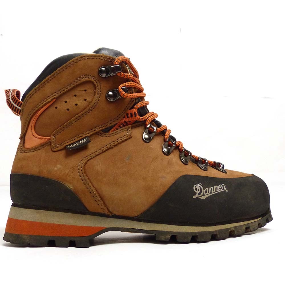 新品未使用　Danner ×Peak ミリタリーブーツ スノーピークとダナーからミリタリーテイストのコラボブーツが