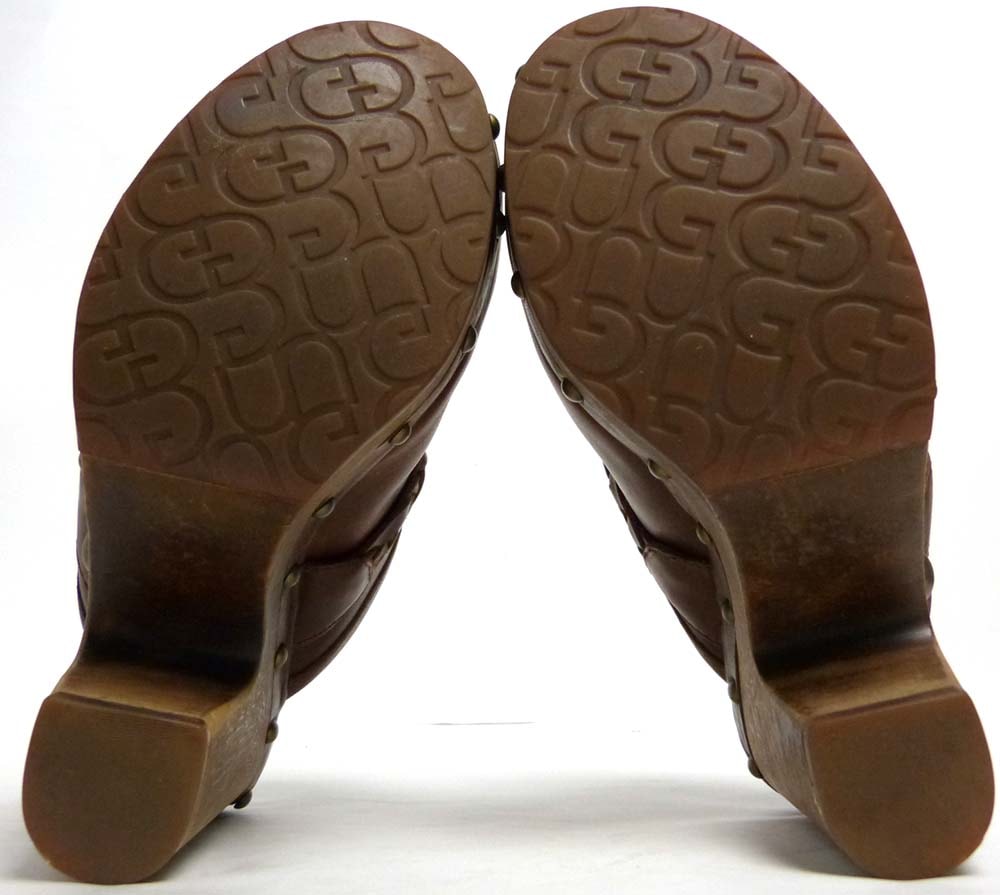 UGG / アグ サボサンダル US6(23cm相当)(レディース)【中古】|レディースシューズ,サンダル|ブランド中古革靴、ビンテージ雑貨の通販ならAwesome(アウソム) UGG / アグ サボサンダル US6(23cm相当)(レディース)【中古】|レディースシューズ,サンダル|ブランド中古革靴、ビンテージ雑貨の通販ならAwesome(アウソム)