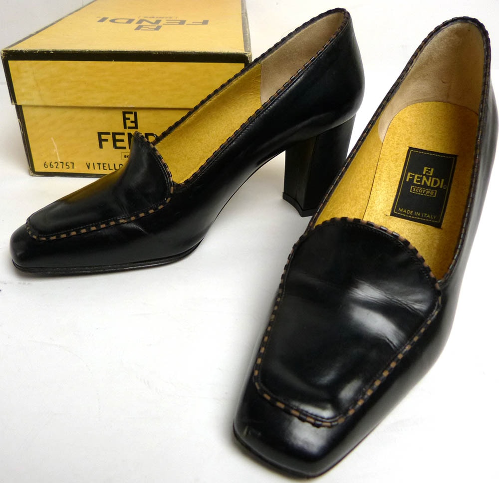 FENDI フェンディ パンプス 34 FENDI パンプスサイズ34 箱付き