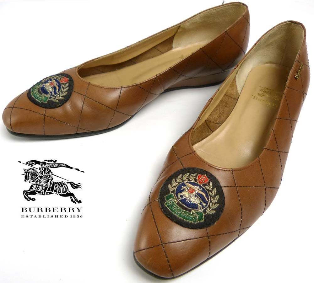 値下げ‼️Burberry✨バーバリー パンプス BURBERRY / バーバリー ワッペン付き パンプス 24 1/2E(24.5cm