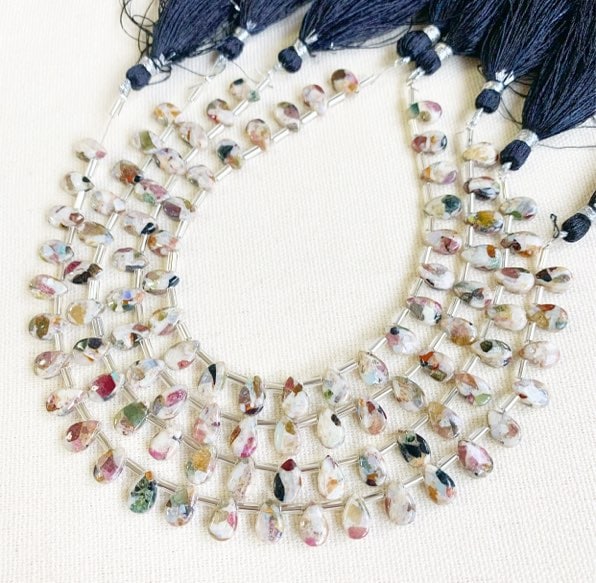 【Ruby】No.4 ピカソコッパー枠留ペアシェイプピアス Ruby様専用】No.4 ピカソコッパー枠留ペアシェイプピアス - メルカリ