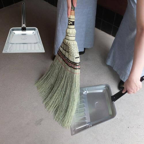 どりきちさま専用 黒シダほうき ちりとりセット (4534374550084) | NIHON CLEAN-TECH