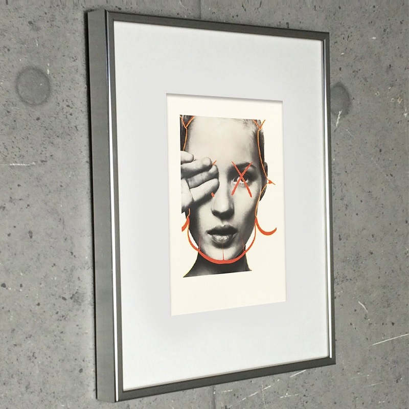 限定マット額装品/Kaws and David Sims【 Kate Moss UNTITLED 2001】（カウズ ブライアン・ドネリー）