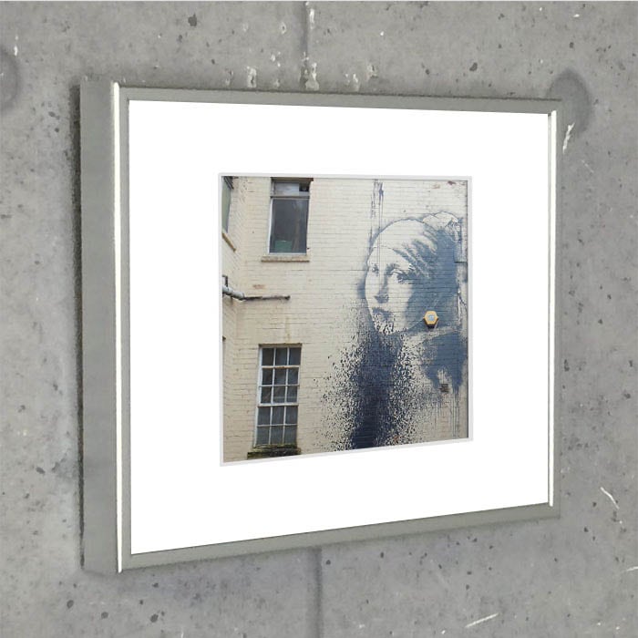 限定特殊マット額装品/バンクシー/ Girl With A Pierced Eardrum