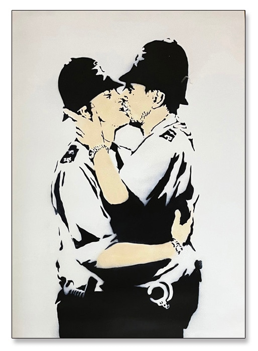 The World of Banksy Kissing Policemen（バンクシー）